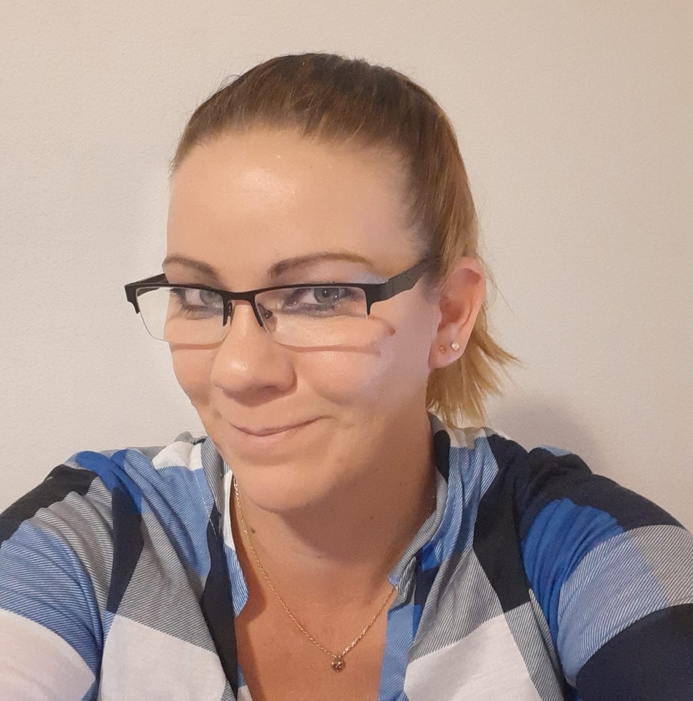 Meet your Posher, Casey